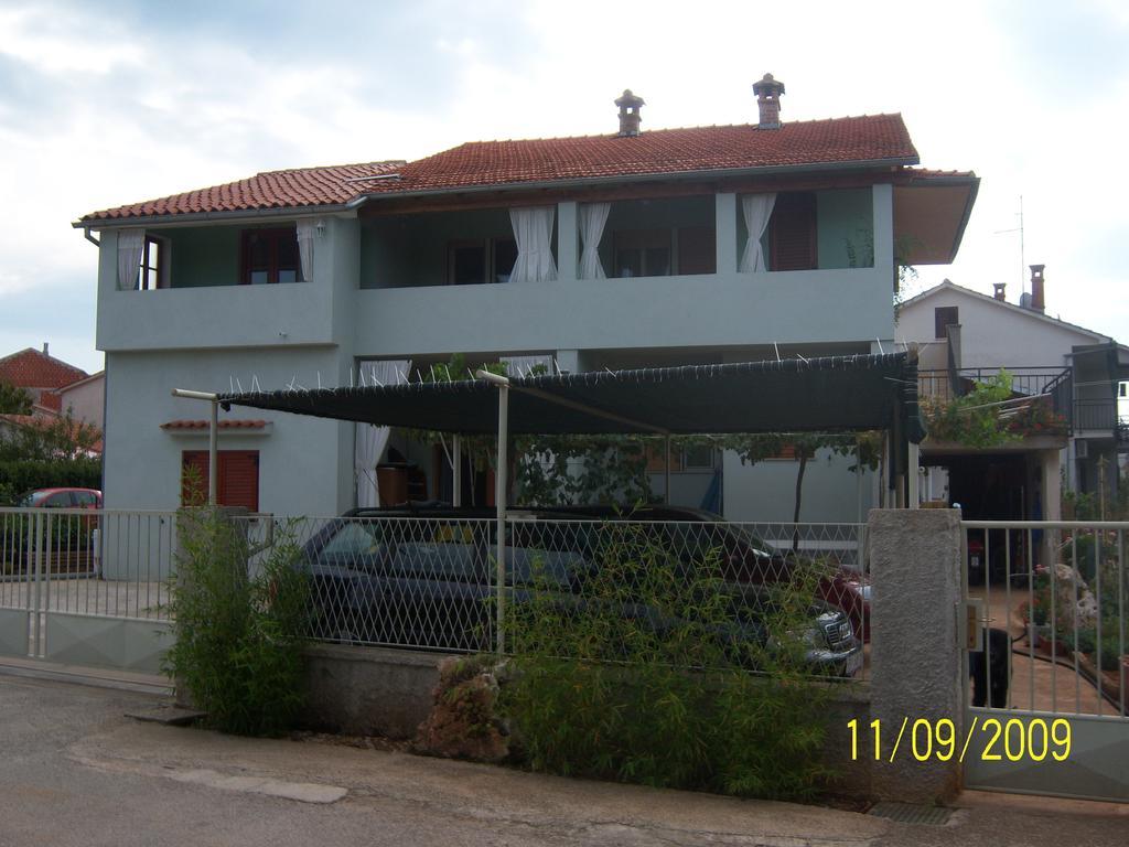 Apartments Cerin Fažana Zimmer foto